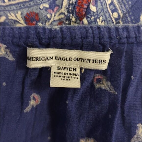 American Eagle Blue Red Paisley Ruffle Crop Tank Small - Picture 4 of 4